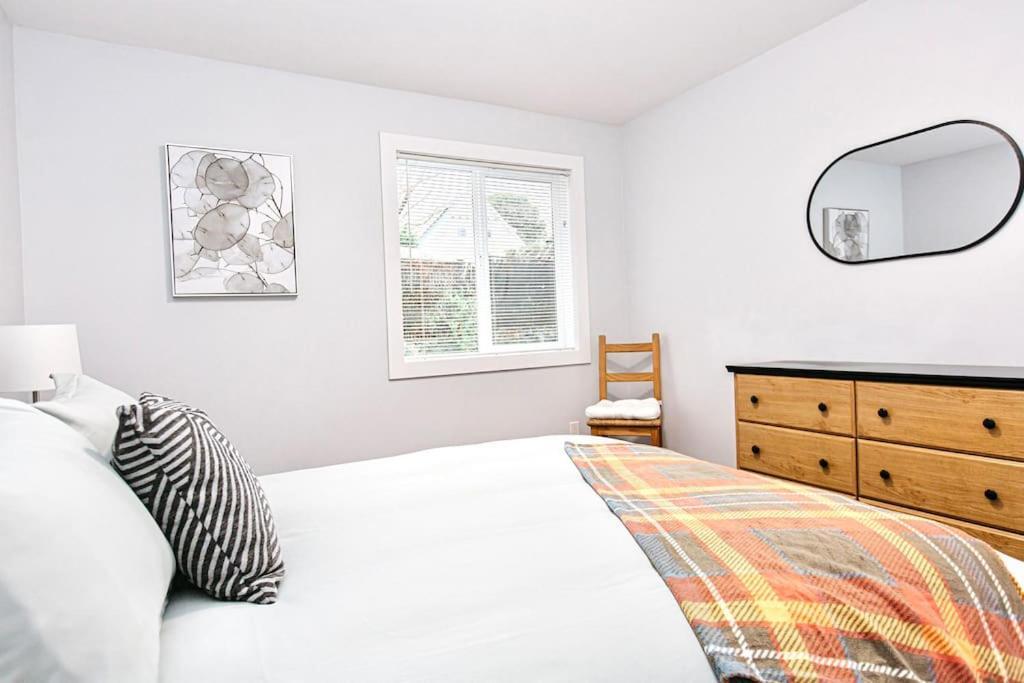 Esquimalt Lagoon Life Apartman Victoria Kültér fotó